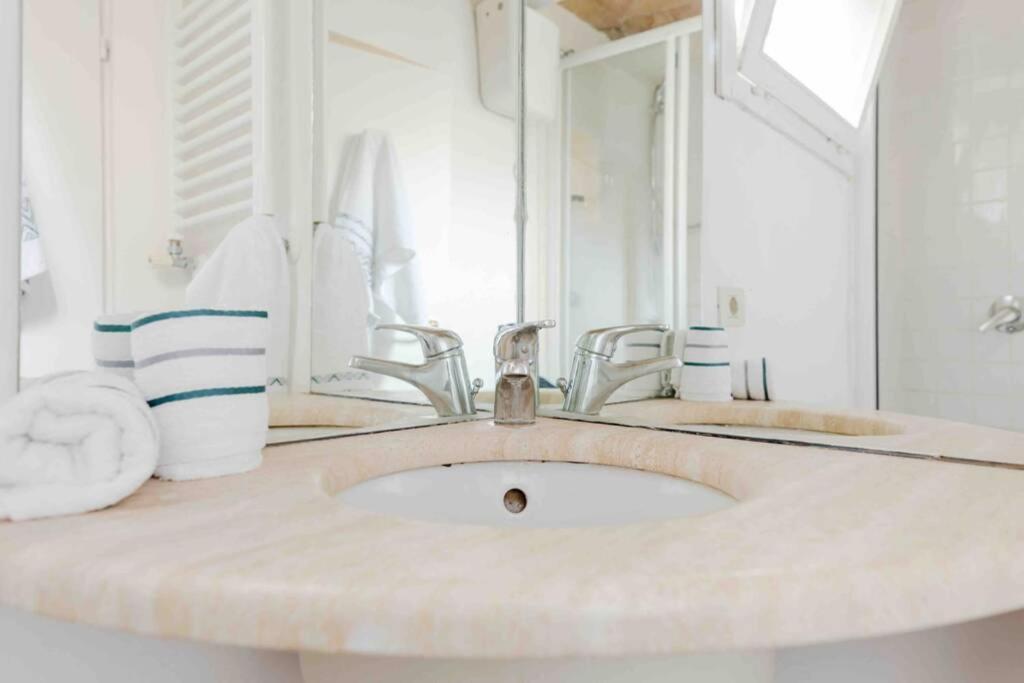 Elegant Trilussa Apartment โรม ภายนอก รูปภาพ